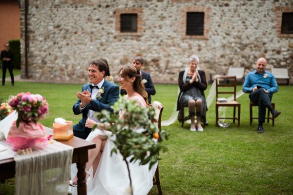 Un momento della cerimonia matrimoniale al Macesina Country House